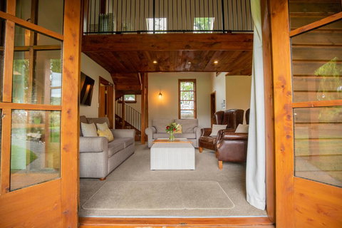 Wanaka Homestead Lodge & Cottages - Tourism Bookings NZ 3