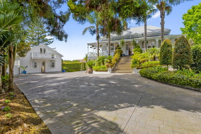 Western Springs Villa To Auckland Central Heritage Villa