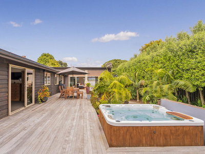 Wonder On The Water - Whitianga Holiday Home