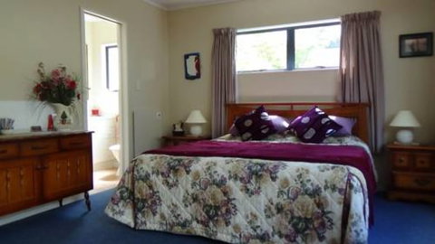 Lynton House Bed & Breakfast - Tourism Bookings NZ 6