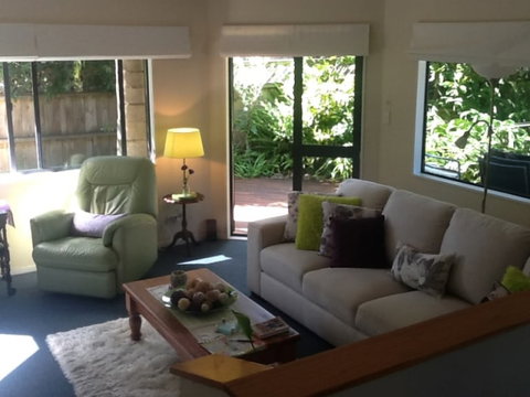 Lynton House Bed & Breakfast - Tourism Bookings NZ 10