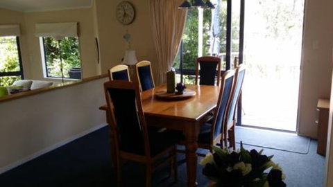 Lynton House Bed & Breakfast - Tourism Bookings NZ 8