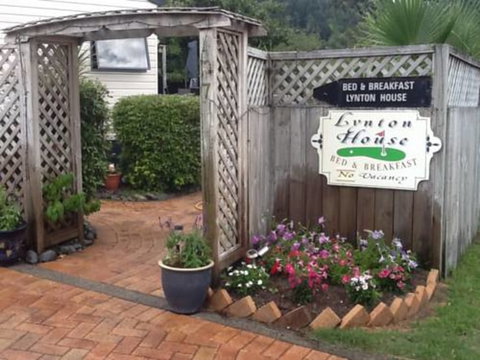 Lynton House Bed & Breakfast - Tourism Bookings NZ 4