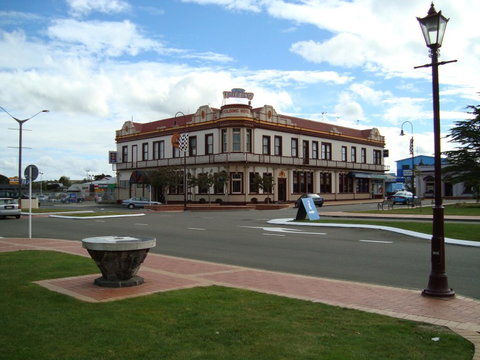 Feilding Hotel - Tourism Bookings NZ 4