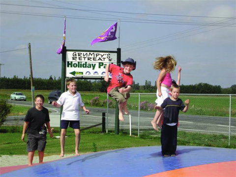 Grumpyâ€™s Geraldine Kiwi Holiday Park And Accommodation - Tourism Bookings NZ 3