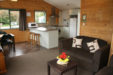 Whangarei TOP 10 Holiday Park - Tourism Bookings NZ 1