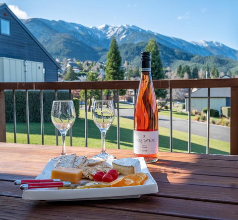 LAKE VILLA 466 - Tourism Bookings NZ 1