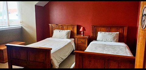 100 Year Old English Character House - Tourism Bookings NZ 1