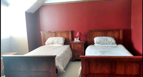 100 Year Old English Character House - Tourism Bookings NZ 2