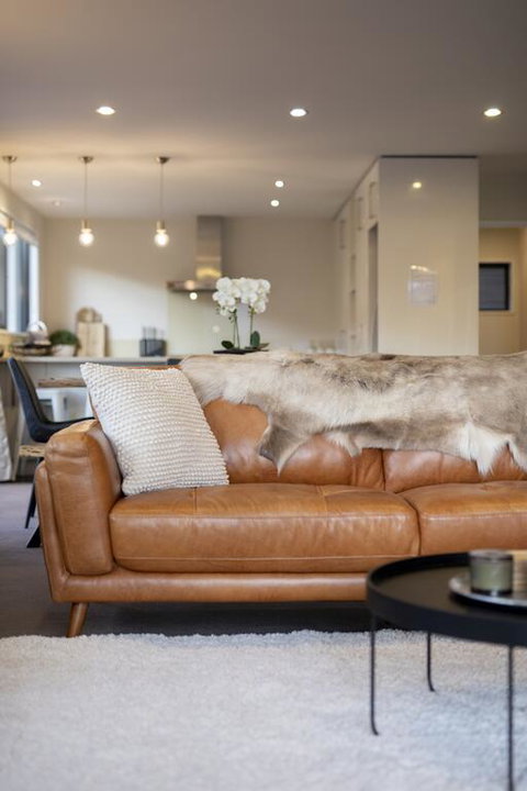11 On Dublin- Lake Views And Walk To Town - Tourism Bookings NZ 3