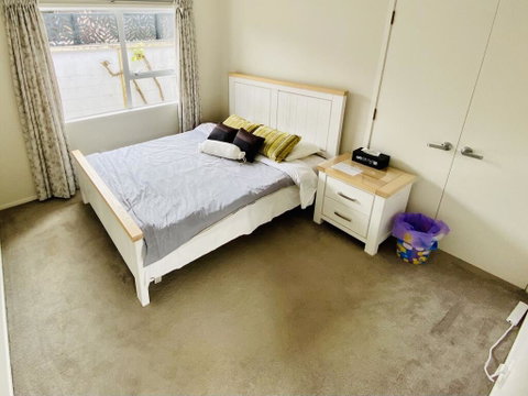 2 Rooms Share Bathroom - Tourism Bookings NZ 3