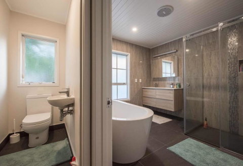 2 Rooms Share Bathroom - Tourism Bookings NZ 0