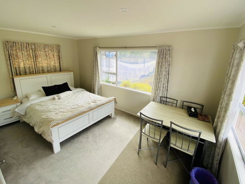 2 Rooms Share Bathroom - Tourism Bookings NZ 1