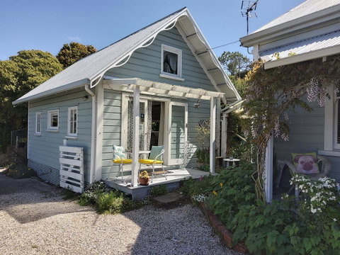 210 Hillsidecottage - Tourism Bookings NZ 1