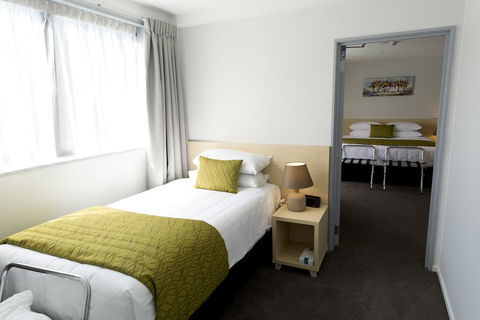 239 On Lincoln Motel - Tourism Bookings NZ 3