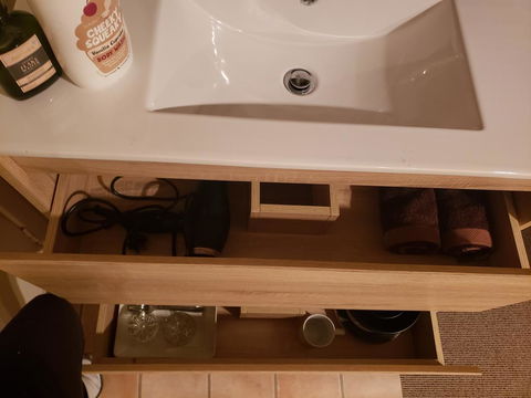 25 Glenfell Place - Serviced Studio - Tourism Bookings NZ 2