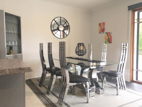 A Cut Above - The Gateway To The Bay Of Islands - Tourism Bookings NZ 0