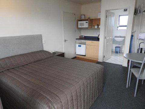 A'Abode Motor Lodge - Tourism Bookings NZ 0