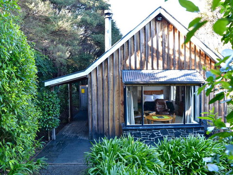 Akaroa Cottages Woodside - Akaroa Holiday Cottage - Tourism Bookings NZ 3