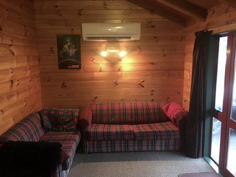 Alpine Cabin - Ohakune Holiday Home - Tourism Bookings NZ 3