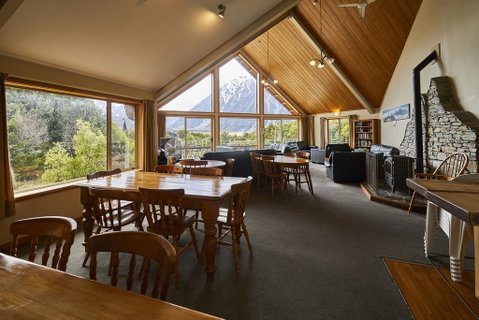 Aoraki Mount Cook Alpine Lodge - Tourism Bookings NZ 2