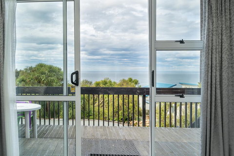 Apartment Bach - Tourism Bookings NZ 0