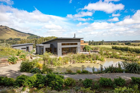 Ballymoney Cnoc - Tourism Bookings NZ 0