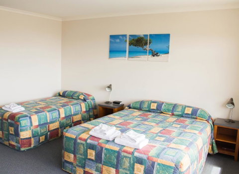 Bay Motel - Tourism Bookings NZ 1