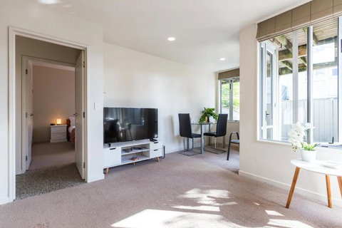 Beachside Escape 1 Bedroom Guest Suite - Tourism Bookings NZ 1