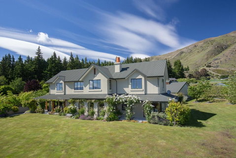 Beautiful Seasons - Tourism Bookings NZ 1
