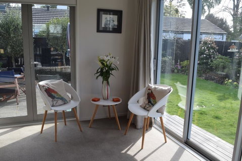 Bed & Breakfast In The Heart Of Fendalton - Tourism Bookings NZ 3