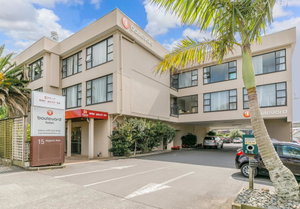 Boulevard Hotel