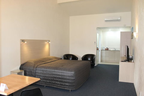 Captains Quarters Motor Inn - Tourism Bookings NZ 1