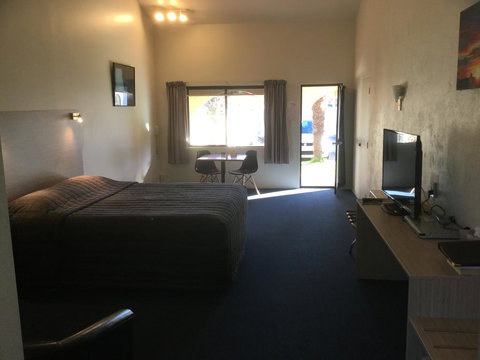 Captains Quarters Motor Inn - Tourism Bookings NZ 0