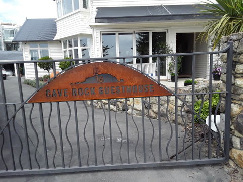 Cave Rock Guest House - Tourism Bookings NZ 2