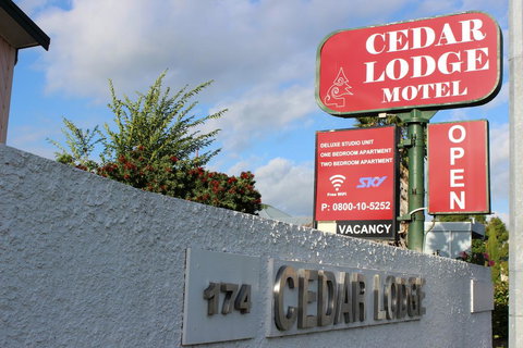 Cedar Lodge Motel - Tourism Bookings NZ 0