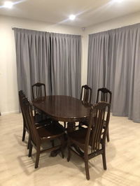 Clean  Modern Ensuit Close to City  Airport