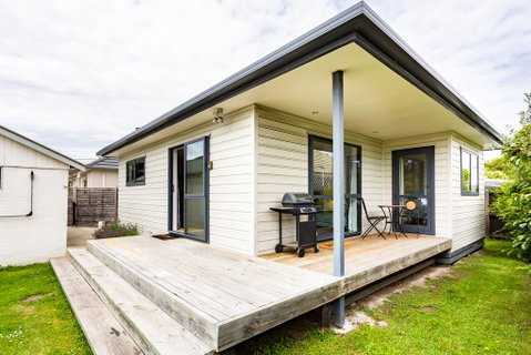 Comfy Villa - Christchurch Holiday Homes - Tourism Bookings NZ 0