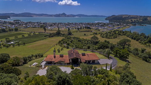Cooks Gate - Tourism Bookings NZ 0