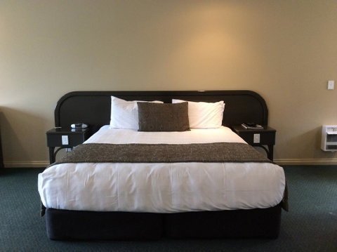 Cornwall Motor Lodge - Tourism Bookings NZ 1