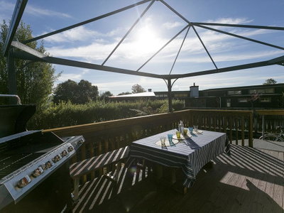 Cosy Lake Haven - Two Mile Bay Holiday Home