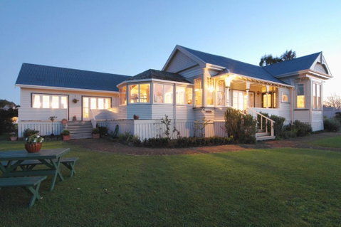 Cotswold Cottage Bed And Breakfast - Tourism Bookings NZ 0