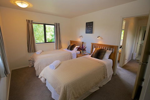 Crescent House - Tourism Bookings NZ 2