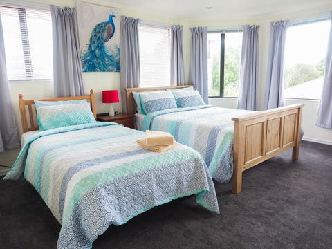 Cul-de-sac Home In Hamilton - Tourism Bookings NZ 1