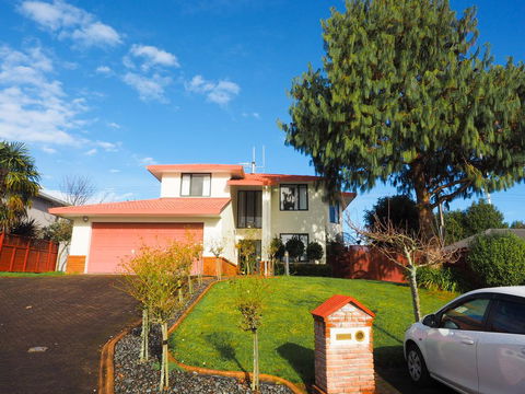 Cul-de-sac Home In Hamilton - Tourism Bookings NZ 0