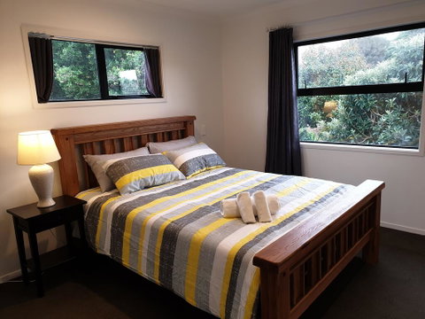 Dowding Hideaway Close To Garden And Hospitl - Tourism Bookings NZ 0