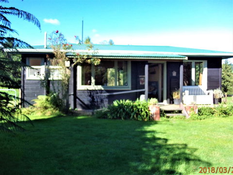 Earthsounds Country Cottage - Tourism Bookings NZ 0