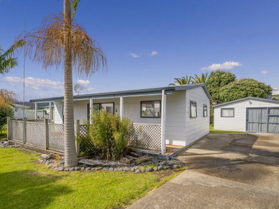 Endeavour Cottage - Whitianga Holiday Home