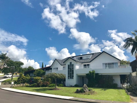Family Room Private Entrance And Bathroom Kitchen101 - Tourism Bookings NZ 1