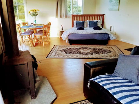 Fiery Peak Eco-Cottage - Tourism Bookings NZ 1